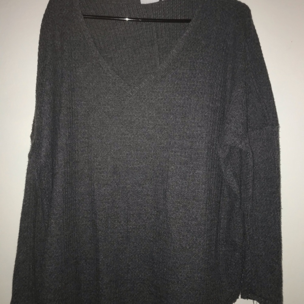 URBAN OUTFITTERS LONG SLEEVE